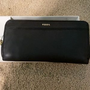 Fossil wallet